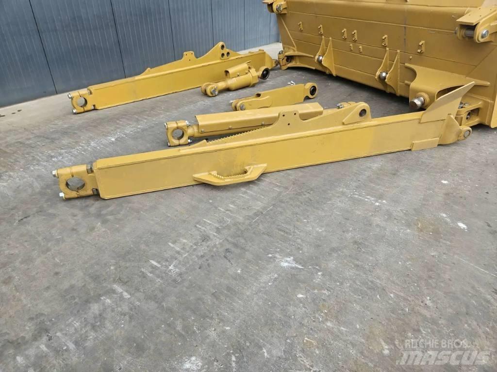 CAT D8R Rupsbanden, kettingen en onderstel