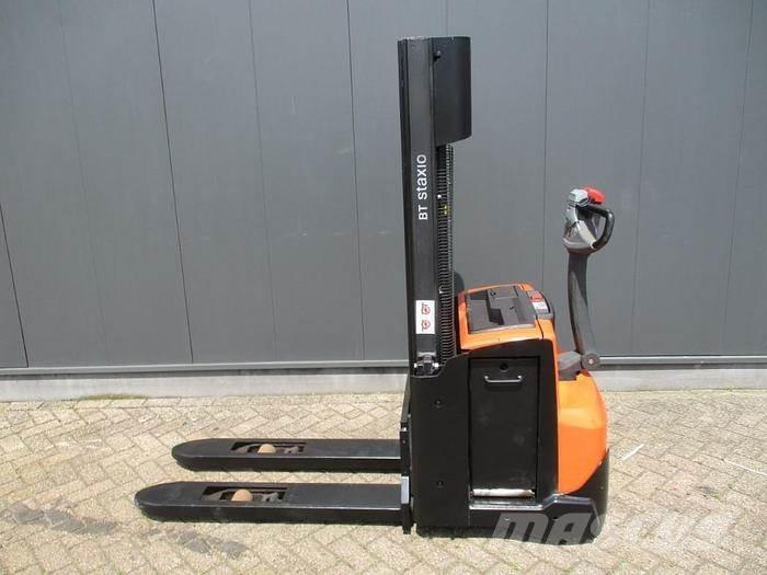 Toyota SWE 120L Meeloop stapelaar