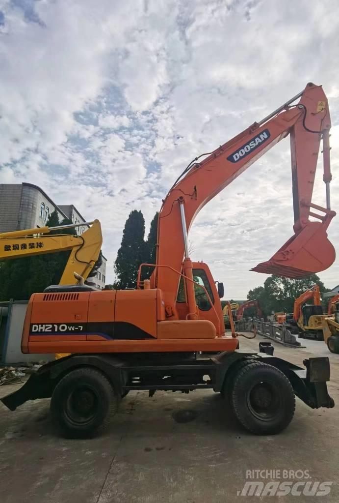 Doosan DH 210 W-7 Wielgraafmachines