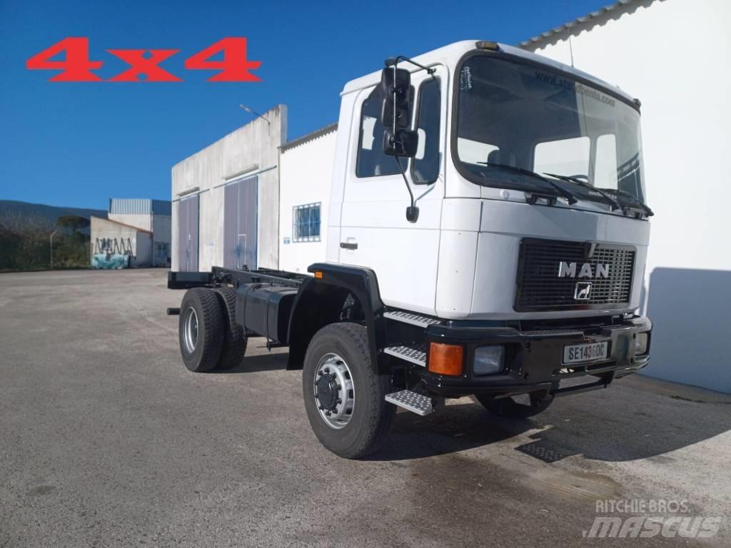 MAN 18.232 AF 4X4 Chassis met cabine
