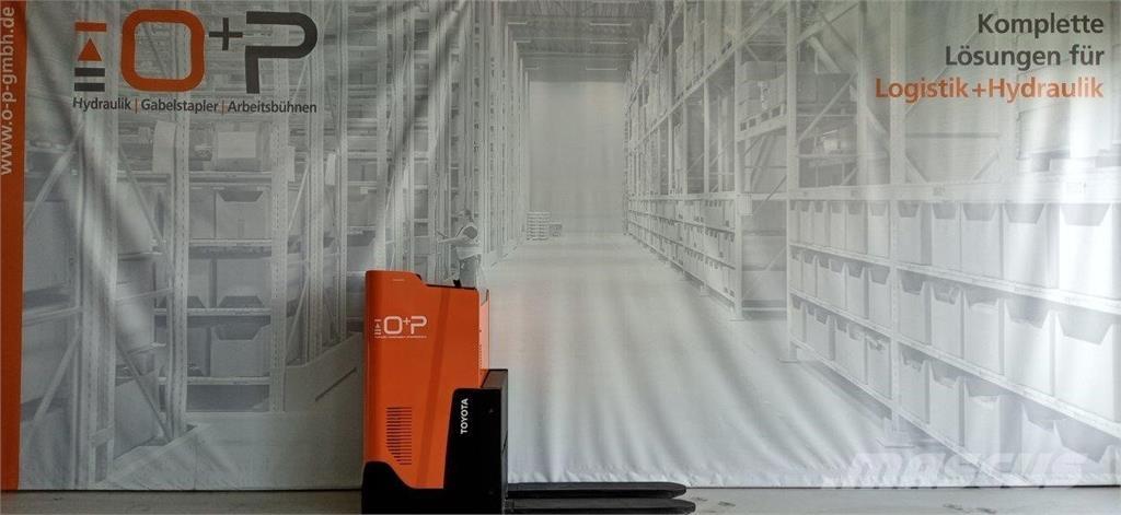 Toyota LSI200 Meeloop stapelaar