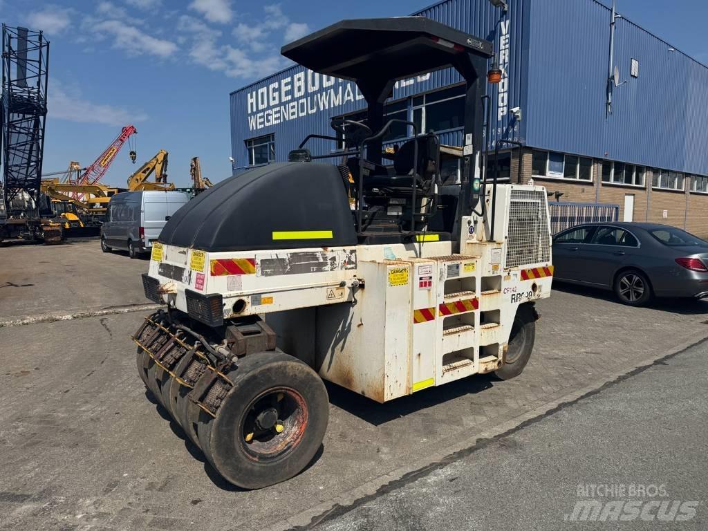 Dynapac CP 142 Bandenwalsen