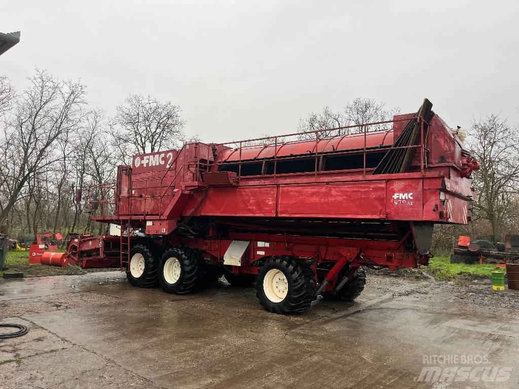 FMC 979 AT 6WD Erwtenrooiers
