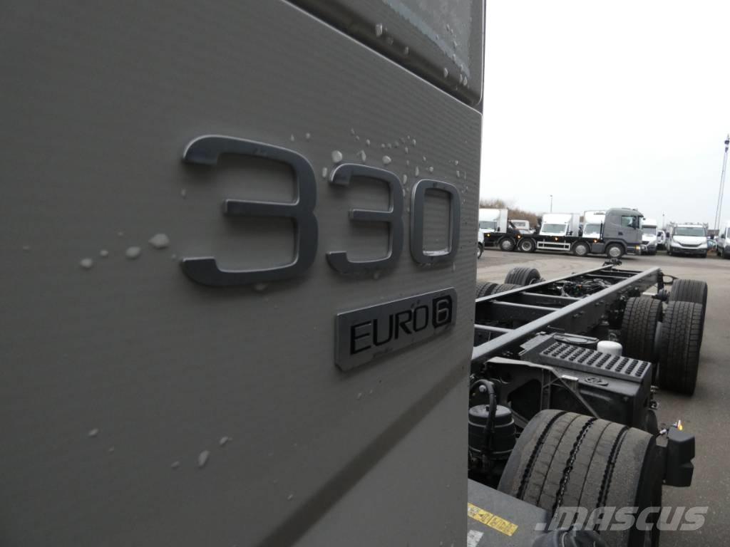 Volvo FM 330 Chassis met cabine