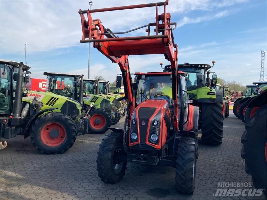 Ursus C-380 Tractoren