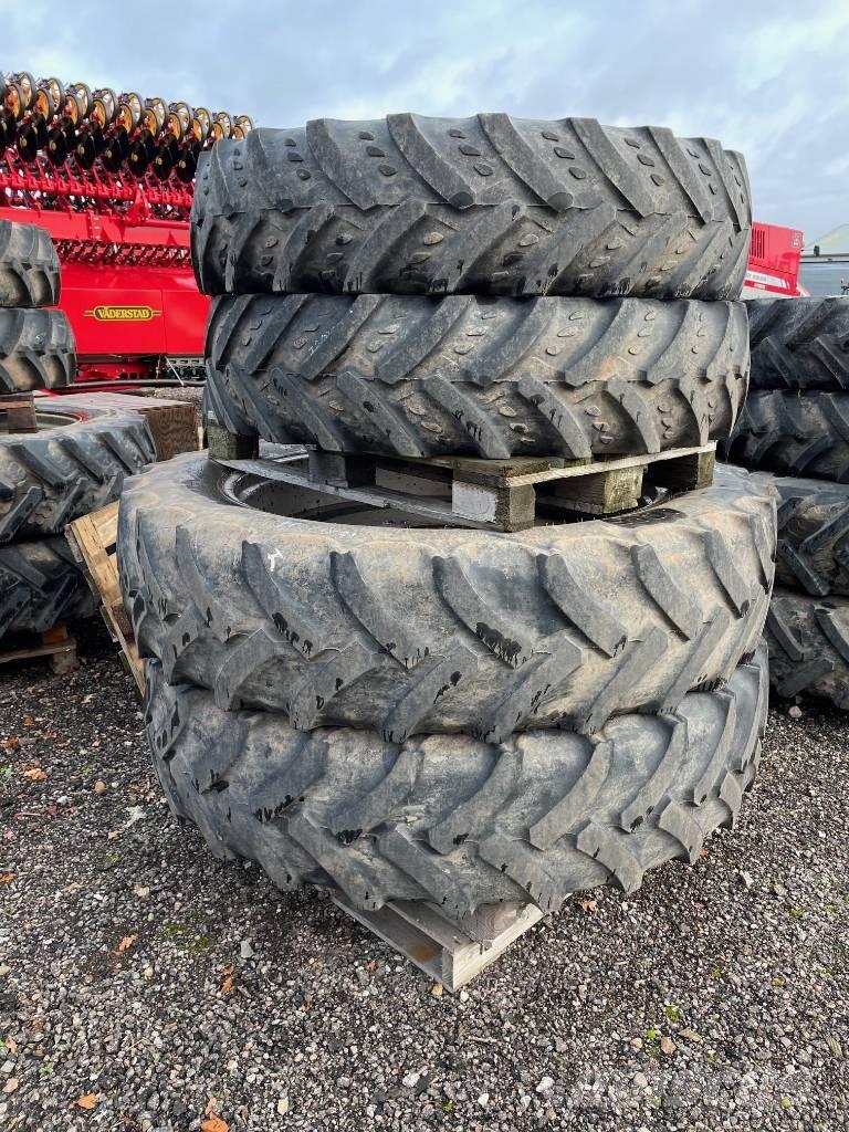 Mitas SET OF WHEELS Banden, wielen en velgen