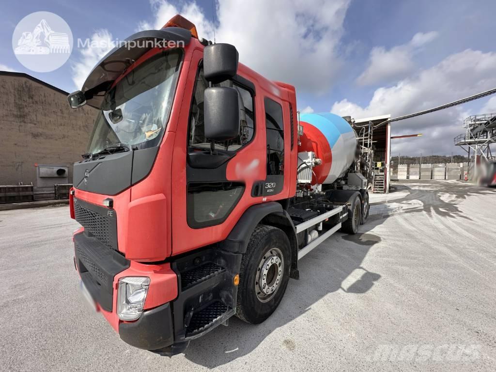 Volvo FE 320 Betonmixers en pompen