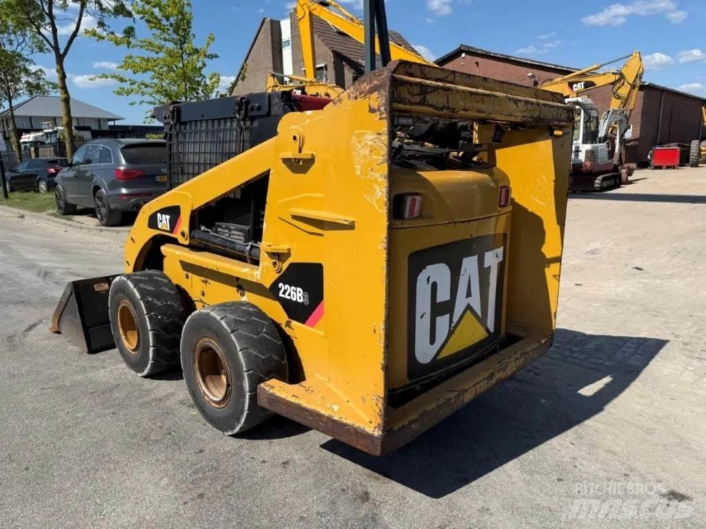 CAT 226B3 Turbo Schrankladers