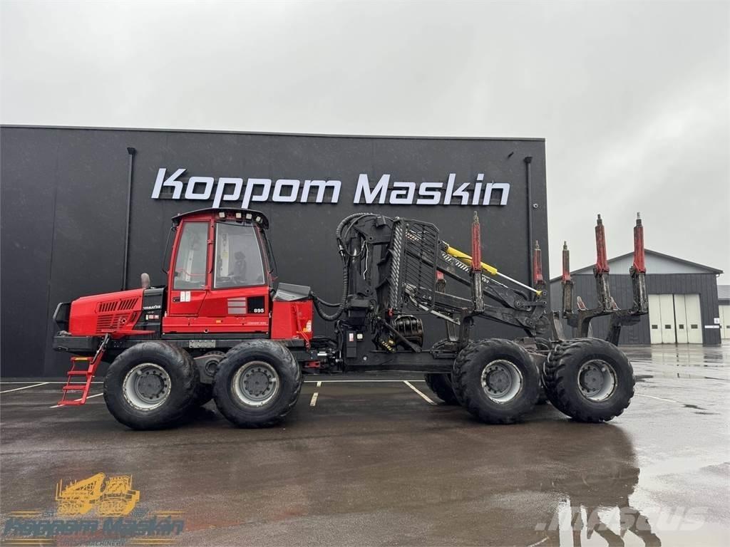 Komatsu 895 Uitrijwagens