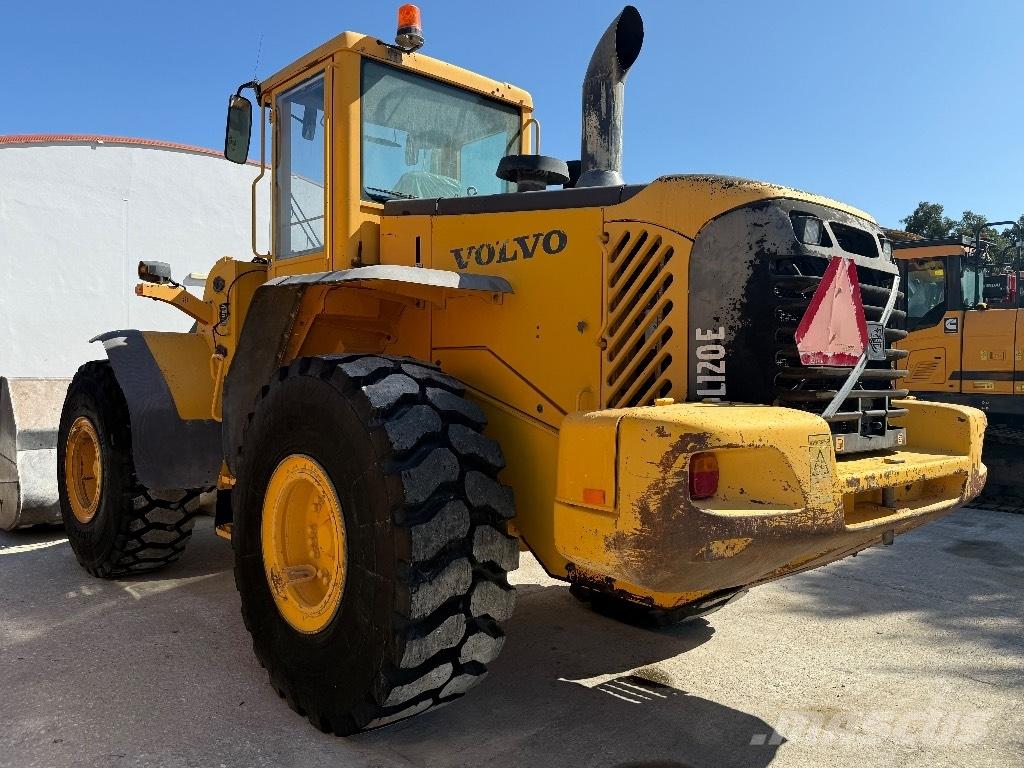 Volvo L 120 E Wielladers