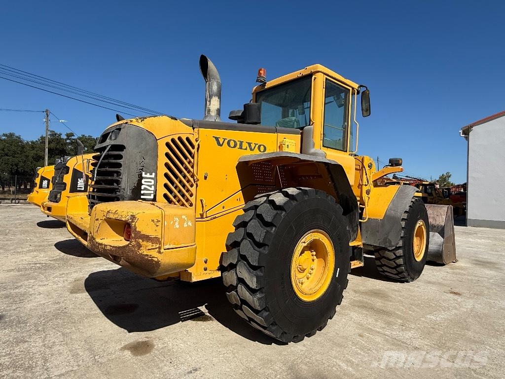 Volvo L 120 E Wielladers