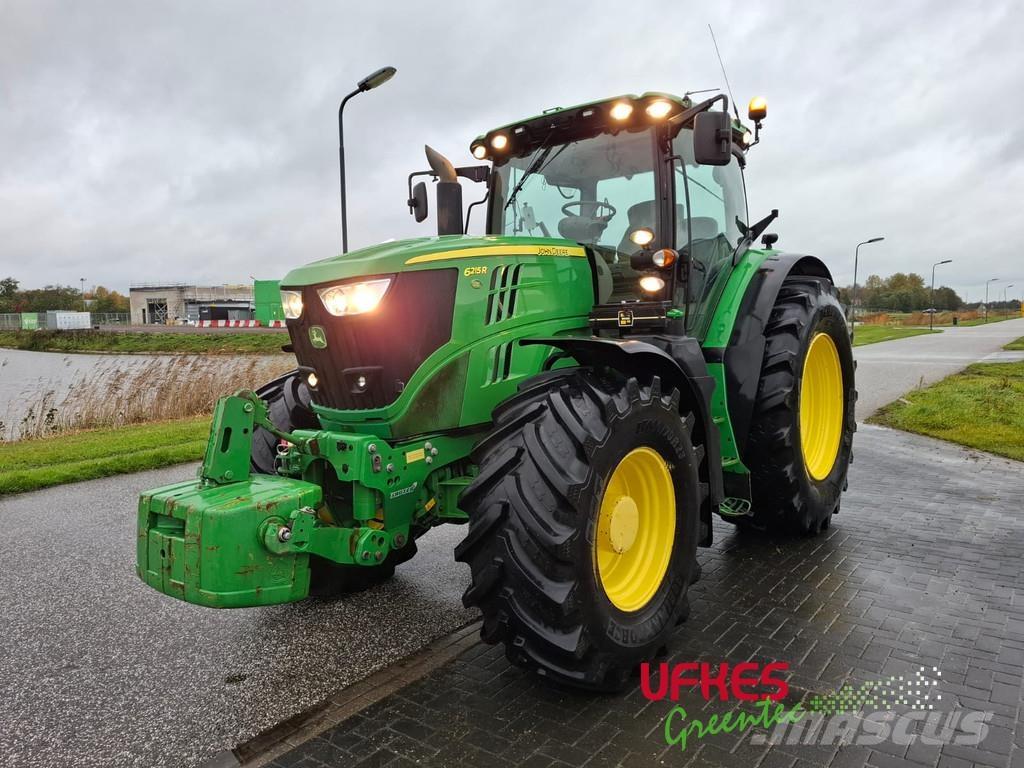 John Deere 6215 R Tractoren