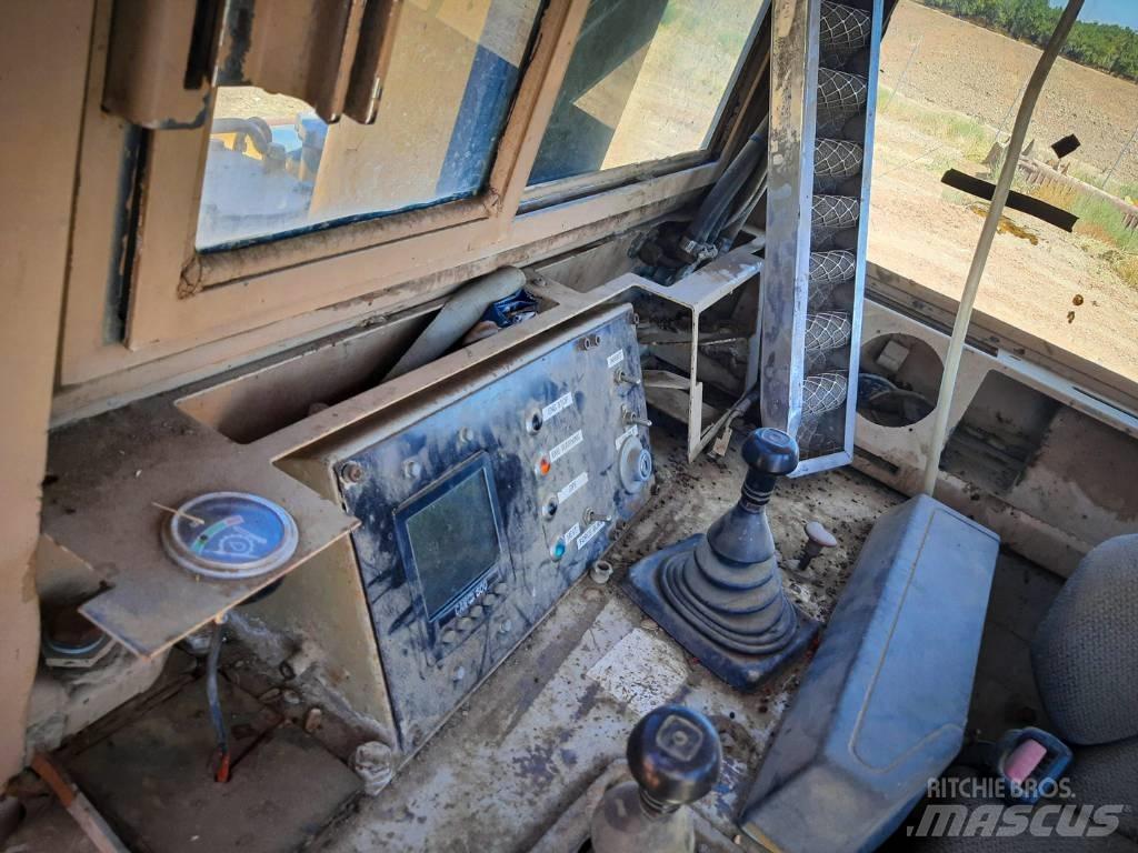 Komatsu D 375-1 Rupsdozers