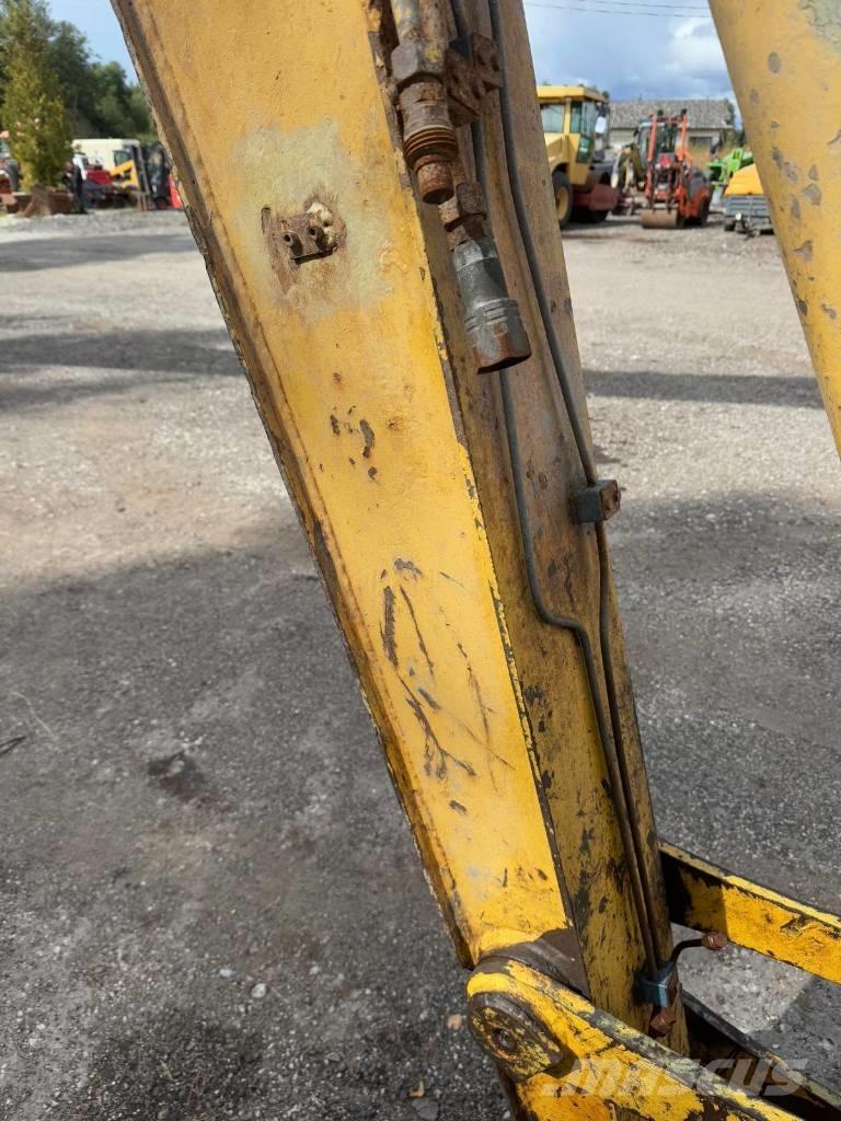 New Holland E 215 Long Reach Graafmachines