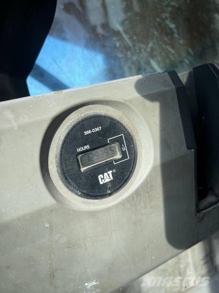 CAT 329 E Rupsgraafmachines