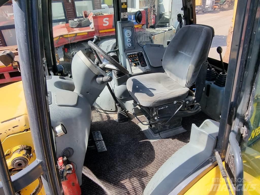 Komatsu WB 93 S-5EO Graaf-laadcombinaties