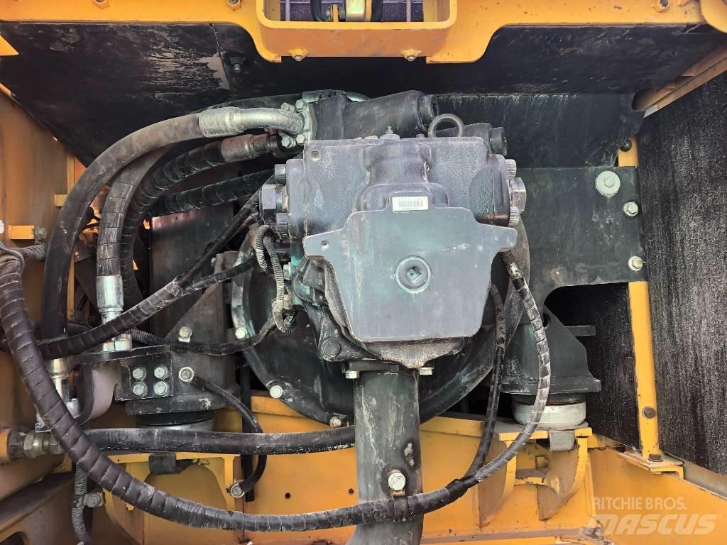 Komatsu 350 Rupsgraafmachines