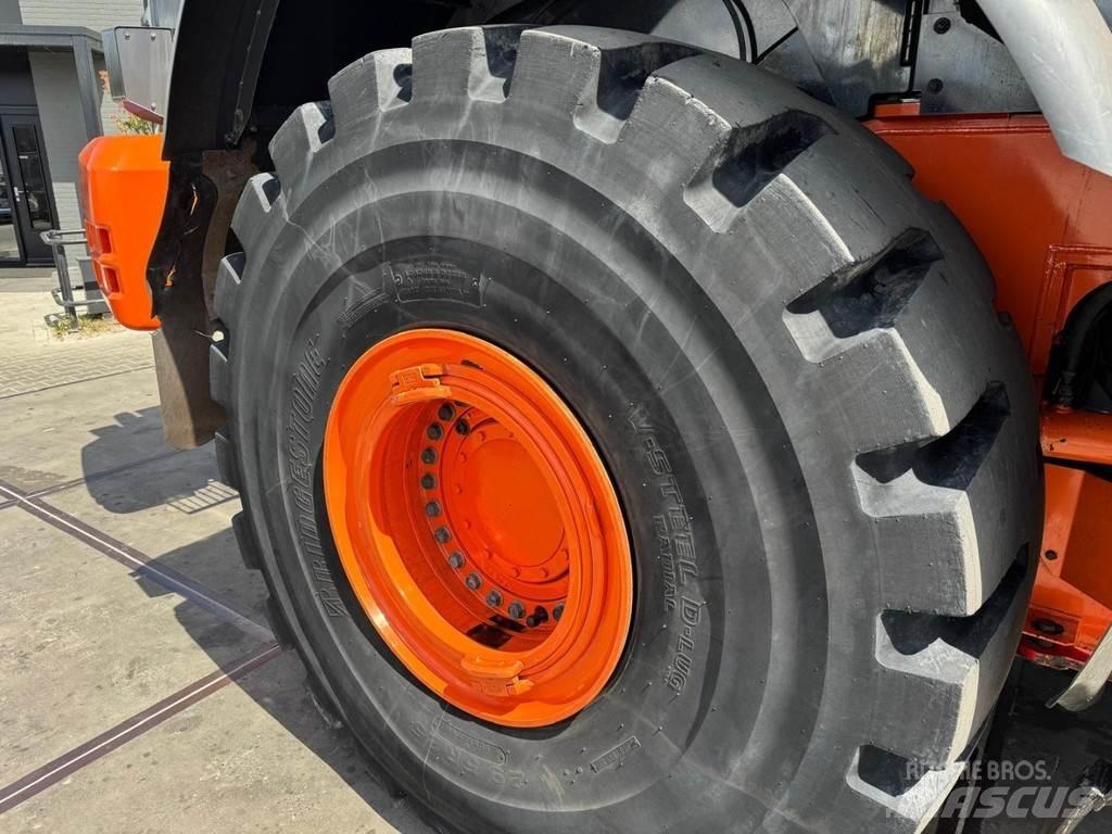 Hitachi ZW370-5B Wielladers