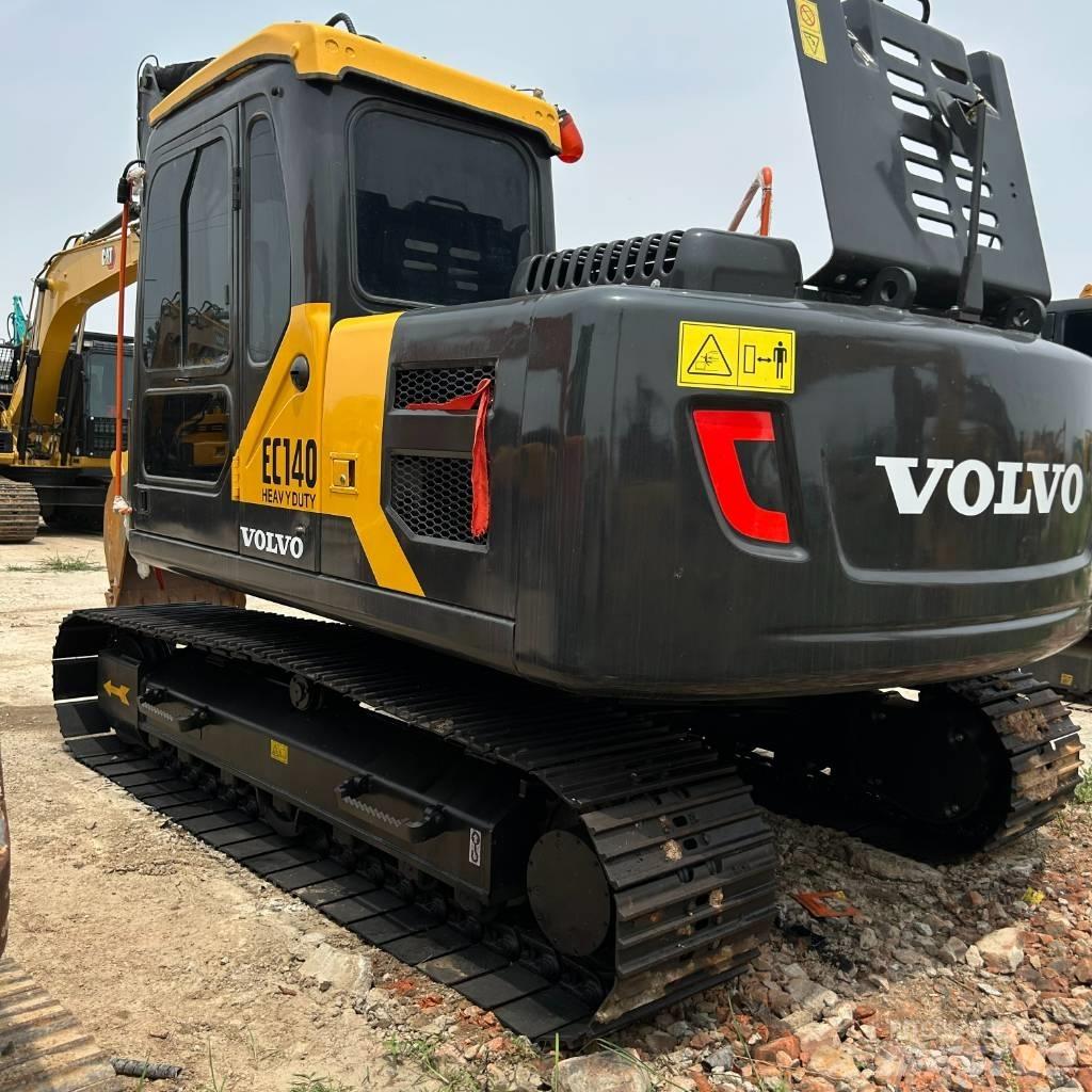 Volvo 140 Rupsgraafmachines