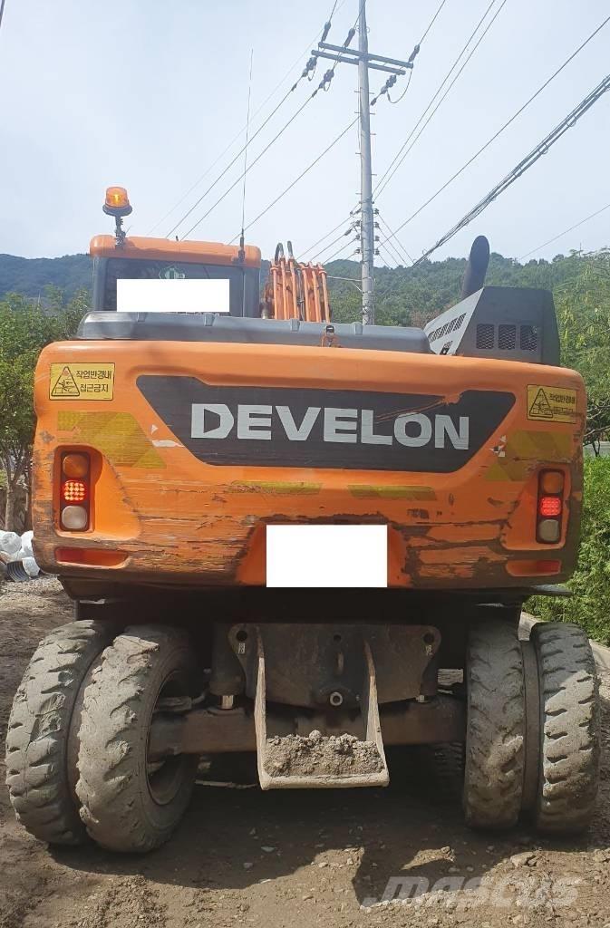 Doosan DX 140 W Wielgraafmachines