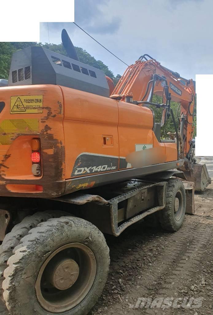 Doosan DX 140 W Wielgraafmachines