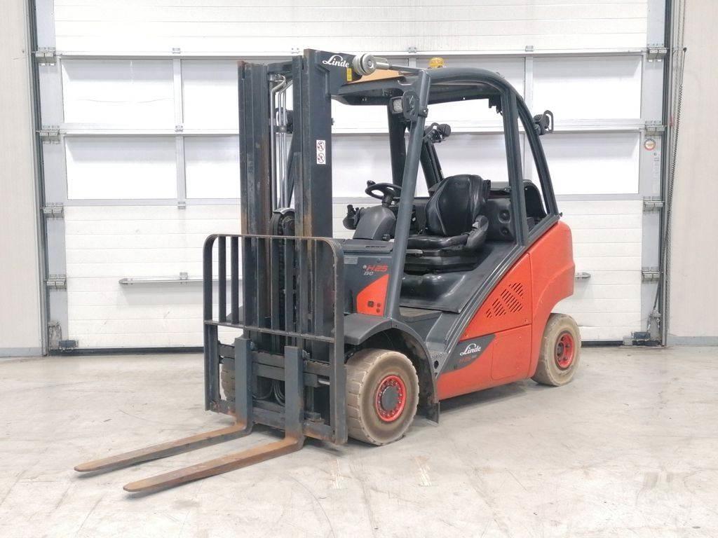 Linde H25T-02 LPG heftrucks