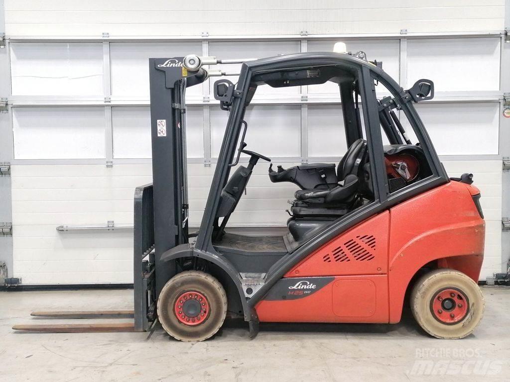 Linde H25T-02 LPG heftrucks