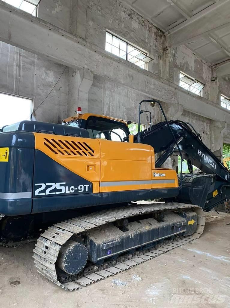 Hyundai 225LC-9 Rupsgraafmachines