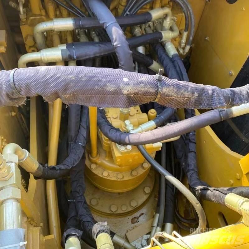 CAT 320 D Rupsgraafmachines