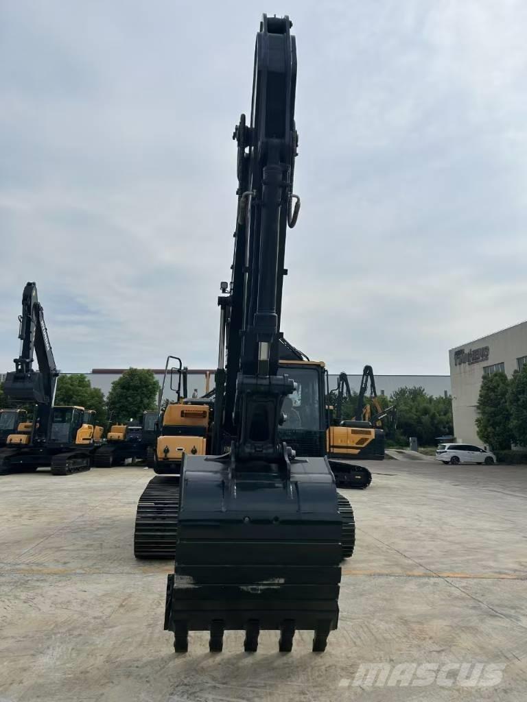 Hyundai HX 220 L Rupsgraafmachines
