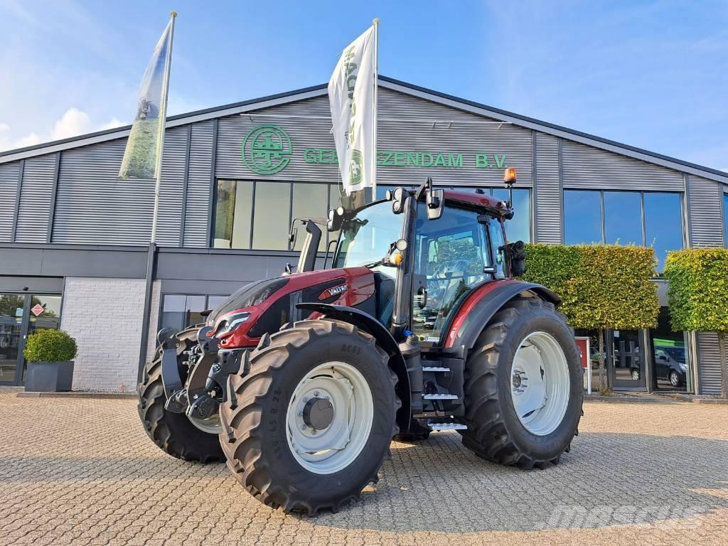 Valtra G 135 Active Tractoren