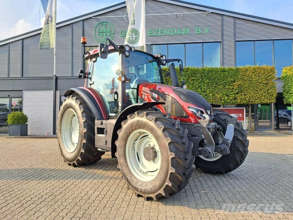 Valtra G 135 Active Tractoren