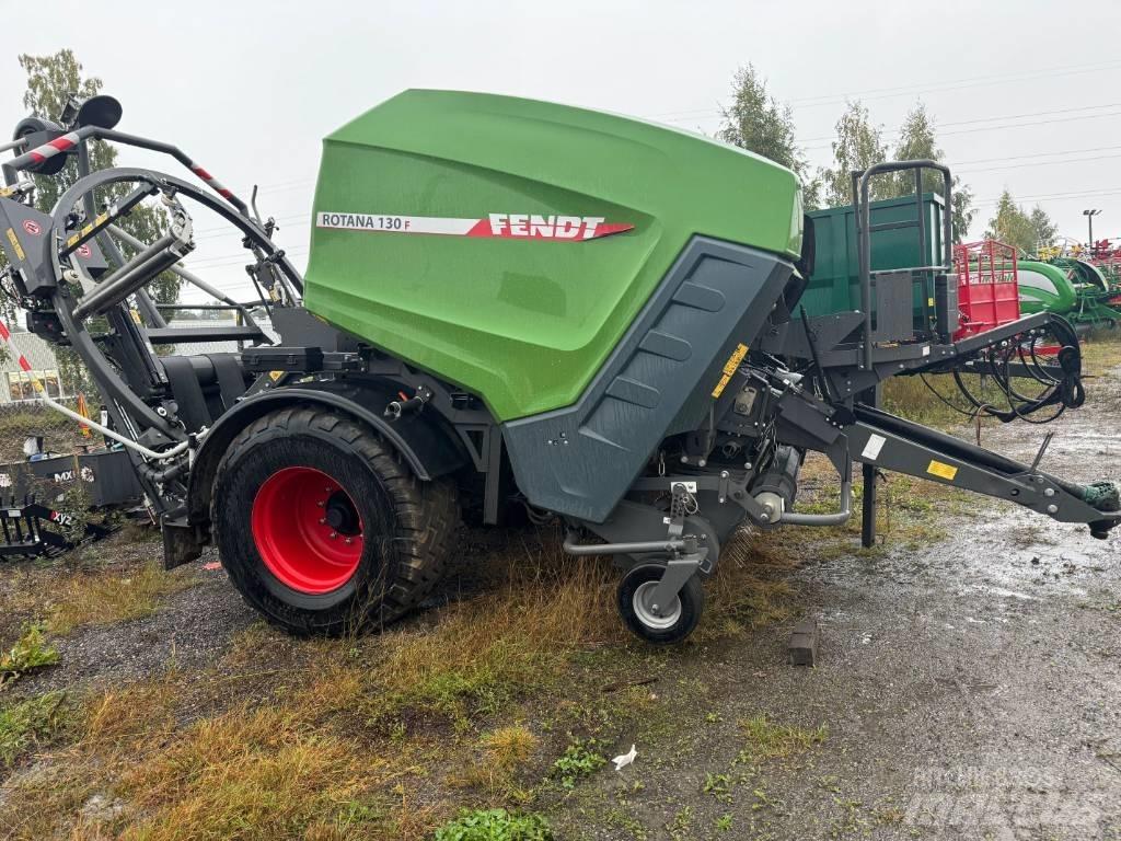 Fendt Rotana 130 F Ronde-balenpersen