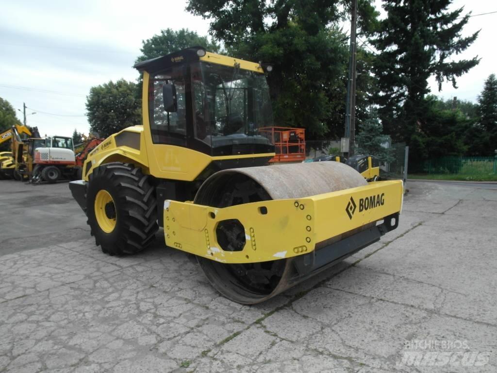 Bomag BW 213 DH-5 Trilrolwalsen
