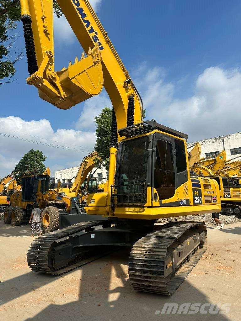 Komatsu PC220-8 Midigraafmachines 7t - 12t