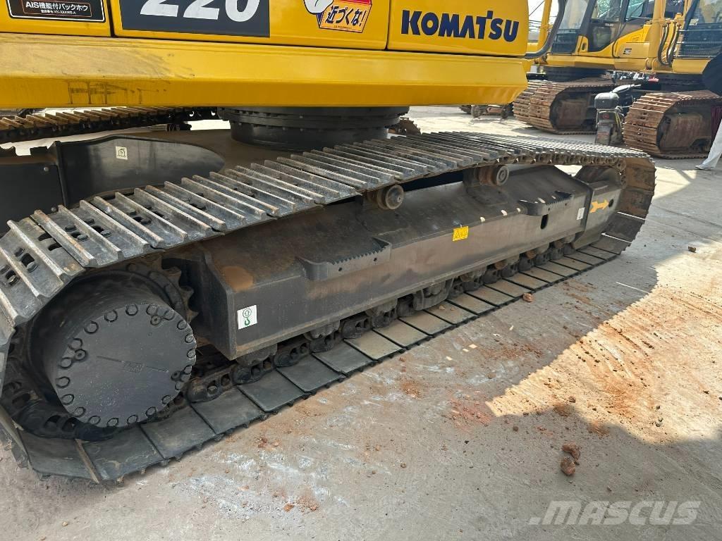 Komatsu PC220-8 Midigraafmachines 7t - 12t