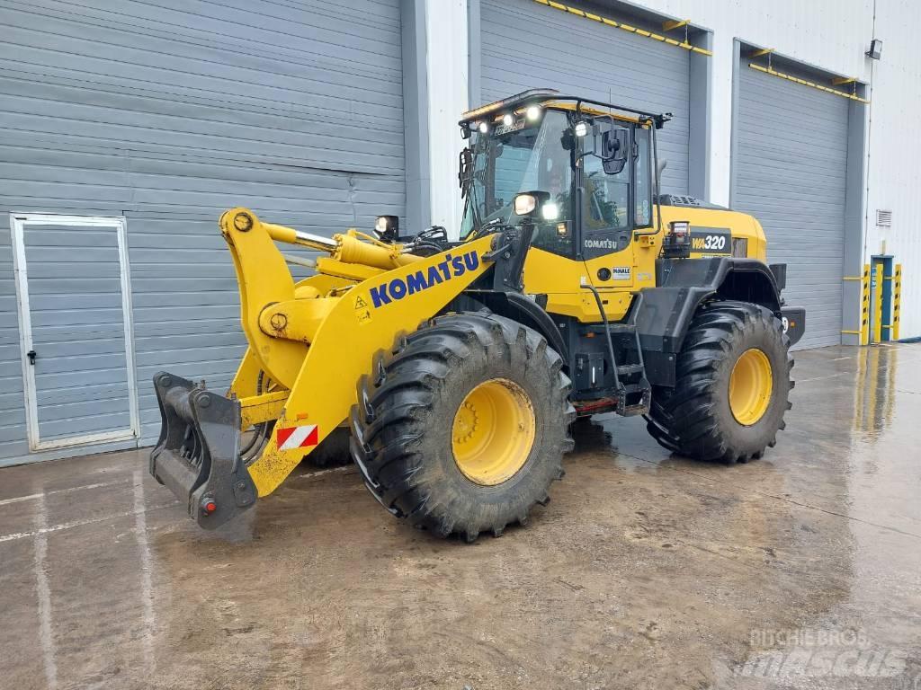 Komatsu WA320-8 Wielladers