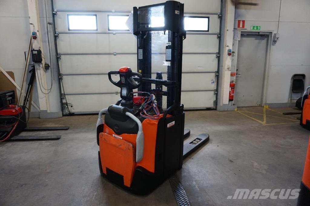 Toyota SPE120L Meeloop stapelaar