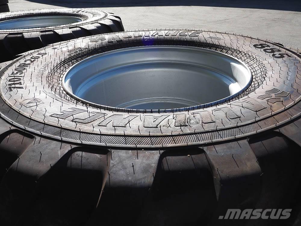 Alliance 885 Banden, wielen en velgen