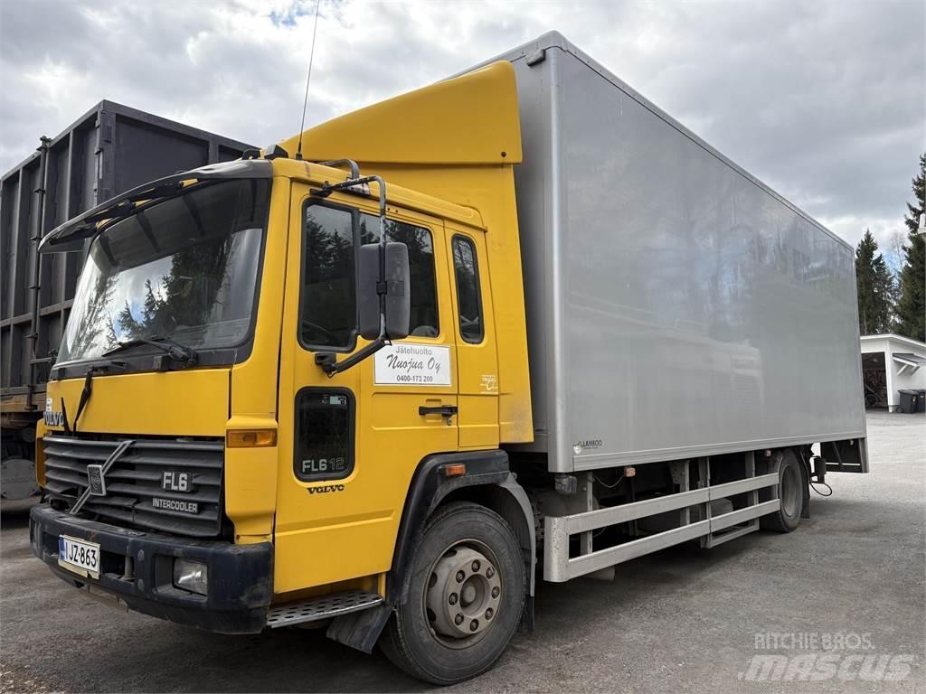 Volvo FL612 Bakwagens met gesloten opbouw