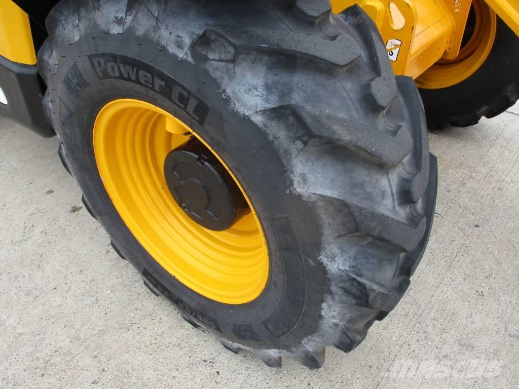 JCB 531-70 5AA (756) Verreikers