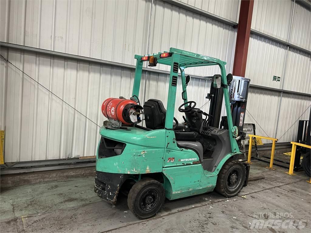 Mitsubishi FG25NT LPG heftrucks