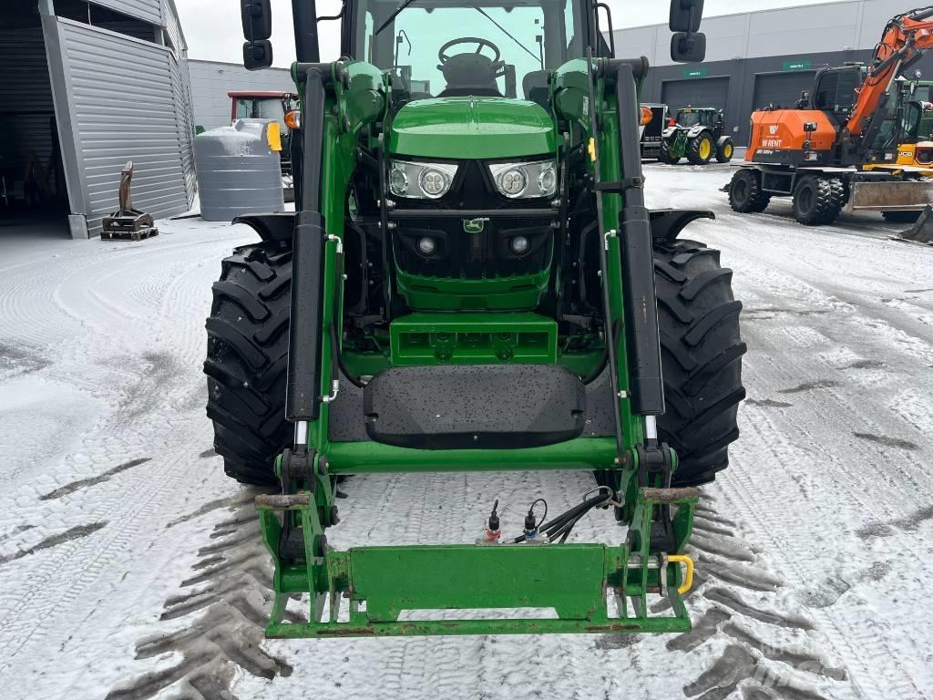 John Deere 6130 R Tractoren