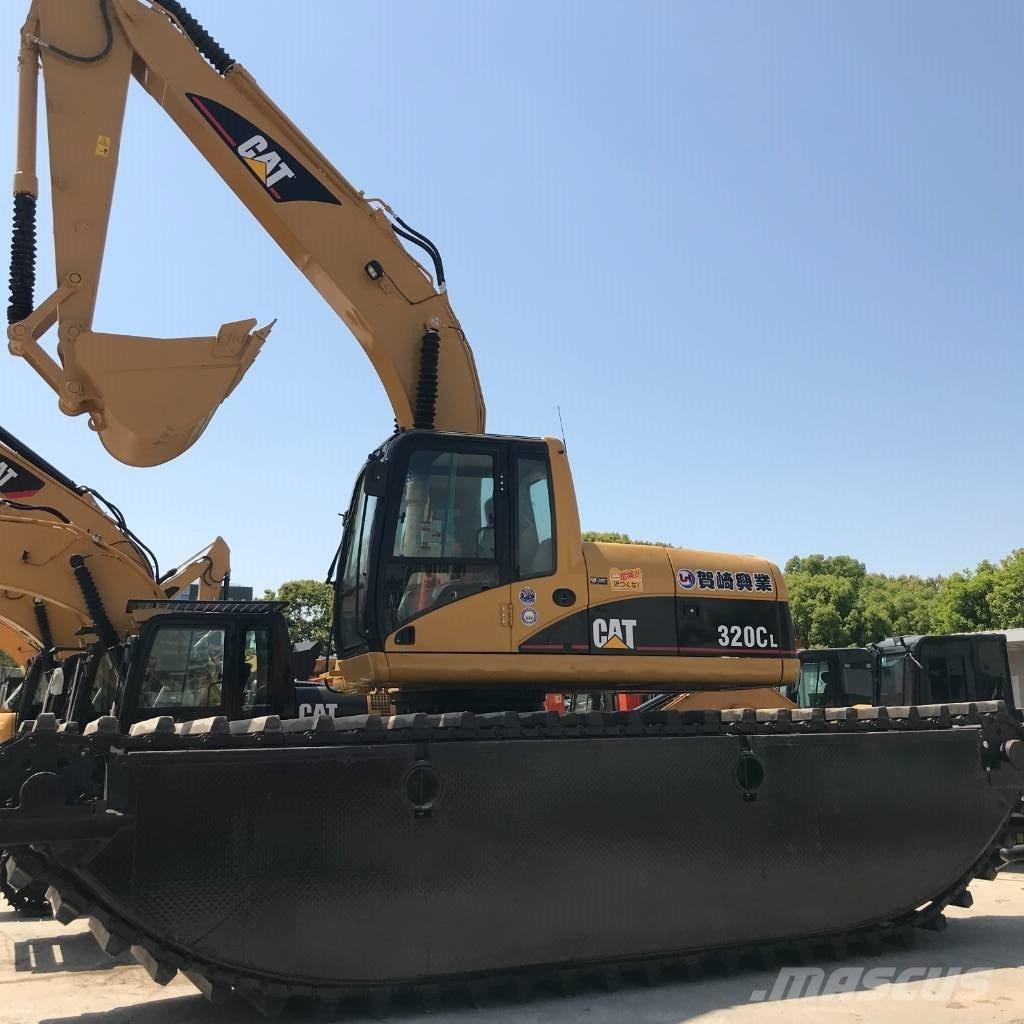 CAT 320 D Amfibische graafmachines