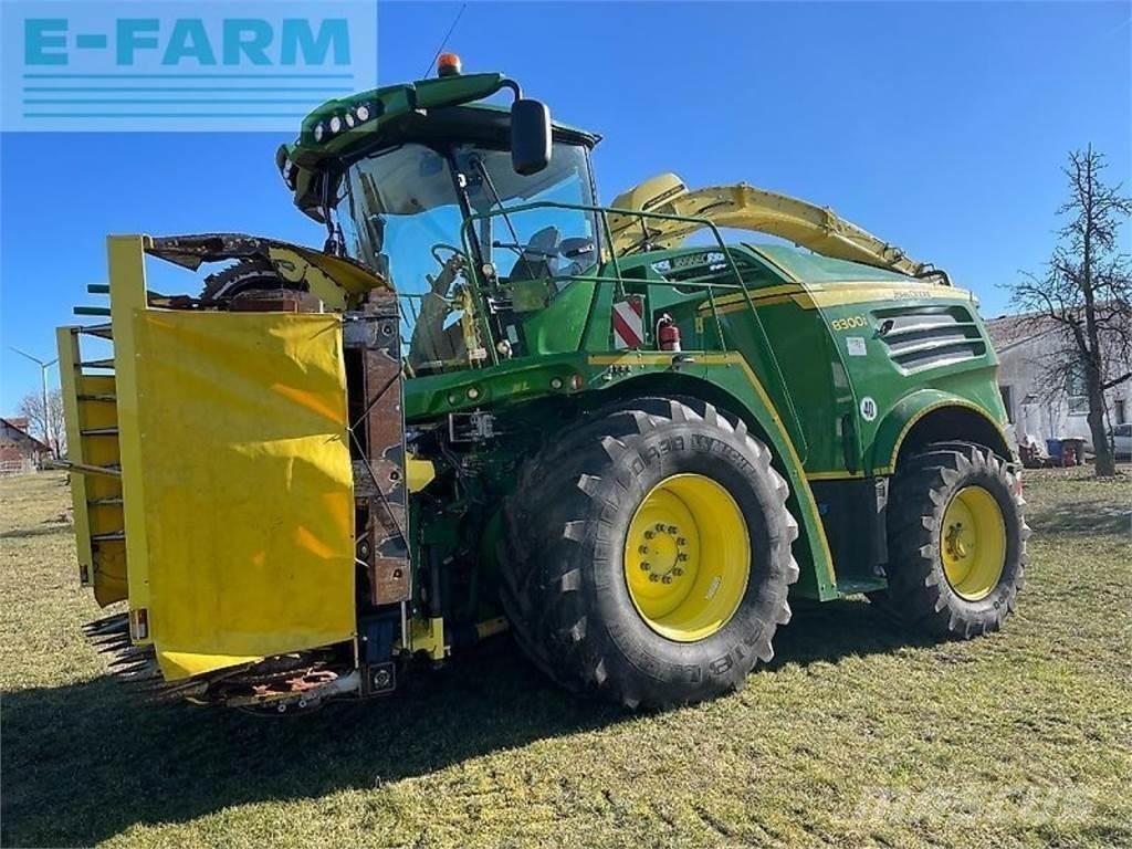 John Deere 8300 Zelfrijdende veldhakselaars