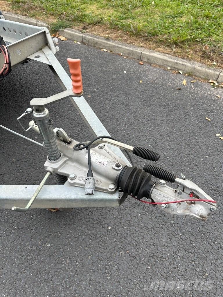  MOTIV TC3000 Aanhangwagens