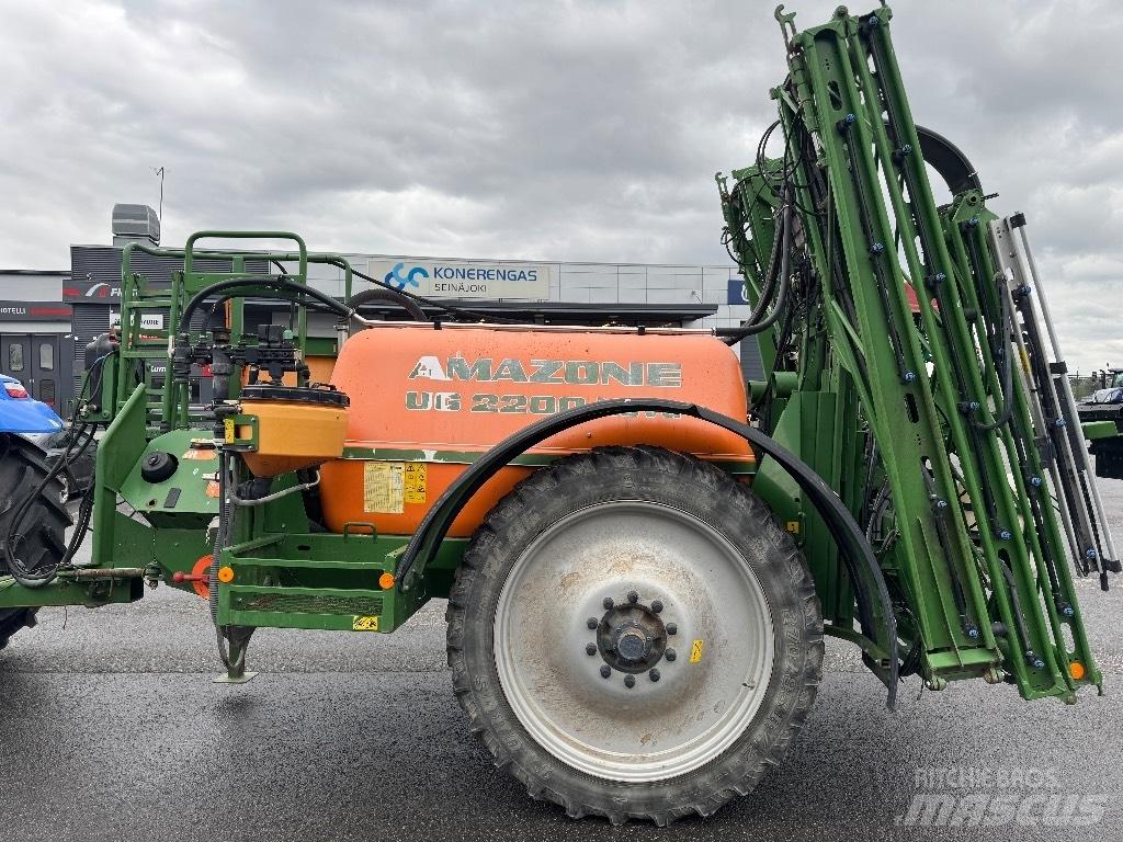 Amazone UG 2200 Nova Getrokken spuitmachines