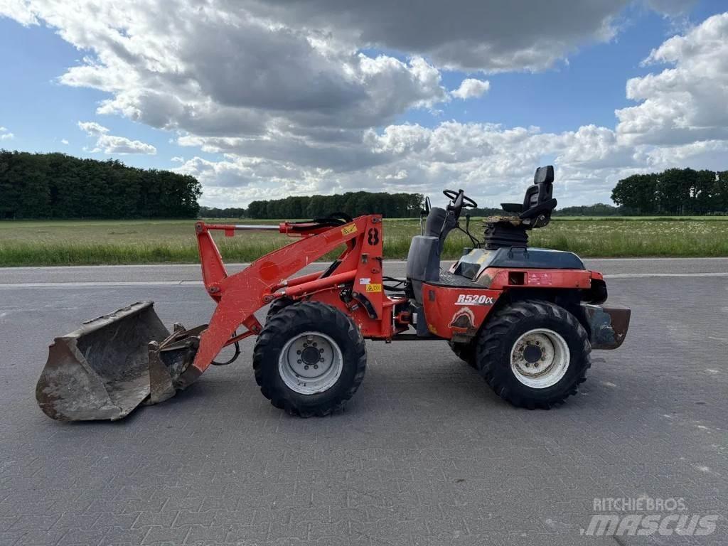 Kubota R520NH Wielladers