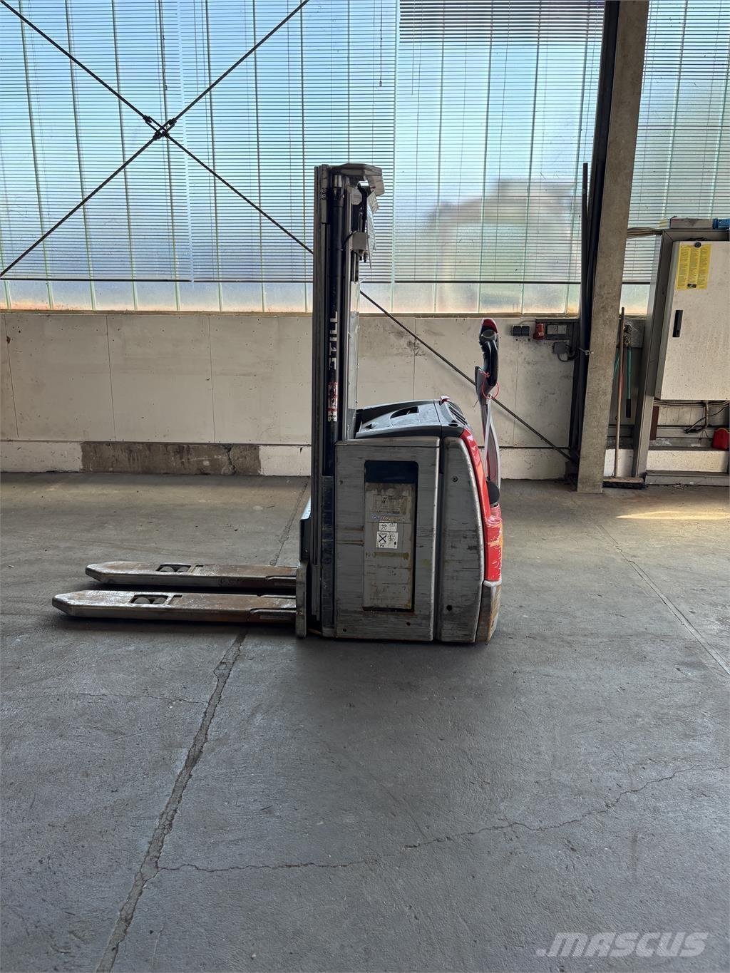 Still EXV 16 Zelfrijdende stapelaars