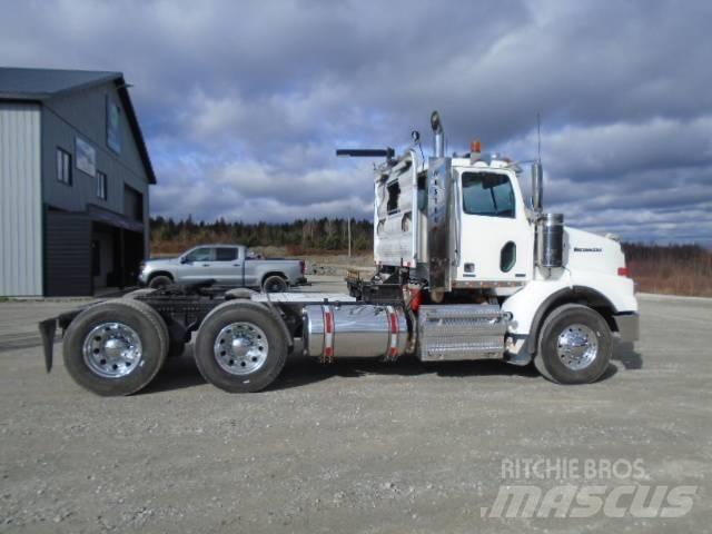 Western Star 4900 SA Trekkers